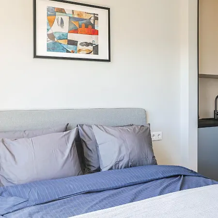 Appartement Studio, Views & Close To Everything *